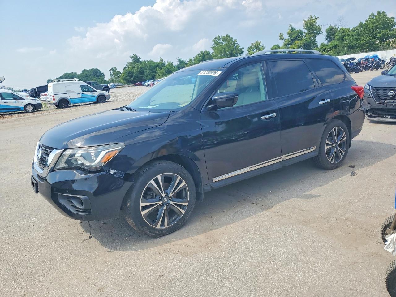 2017 Nissan Pathfinder Platinum - zdjęcie główne