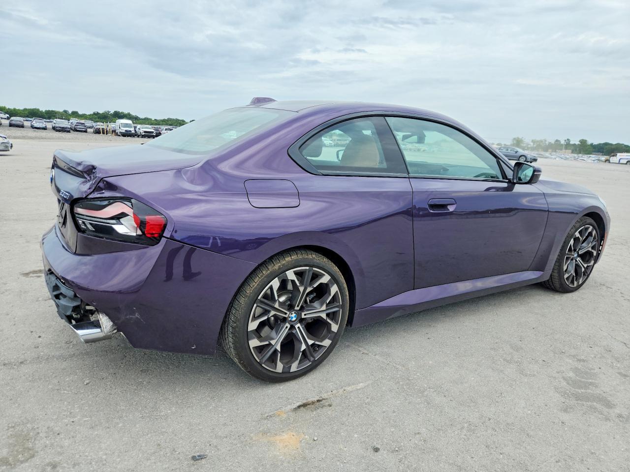 2025 BMW 230I - zdjęcie 3