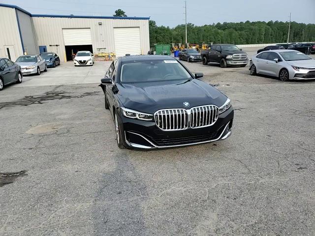 2020 BMW 740 I - zdjęcie 13