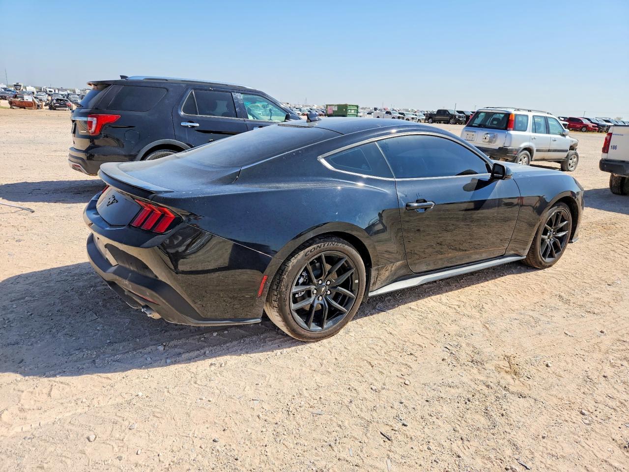 2025 Ford Mustang - zdjęcie 3