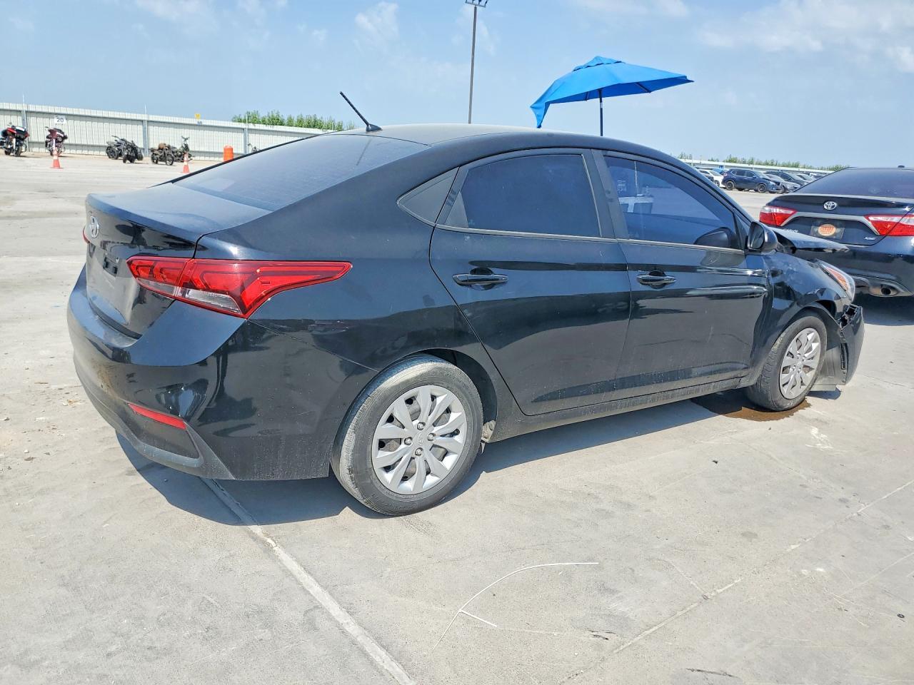 2021 Hyundai Accent Se - zdjęcie 3