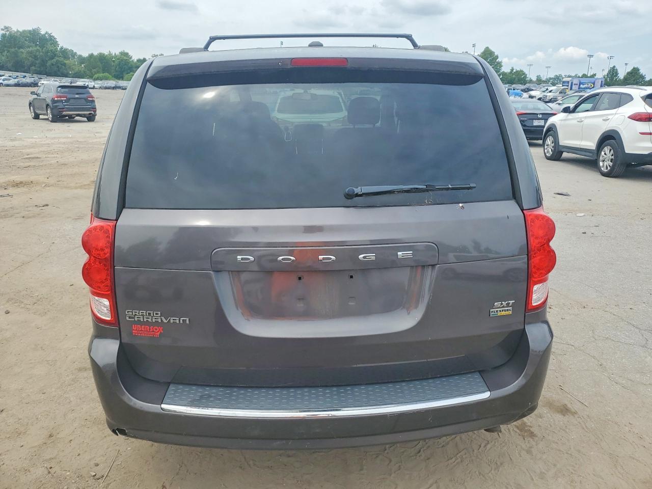 2016 Dodge Grand Caravan Sxt - zdjęcie 6