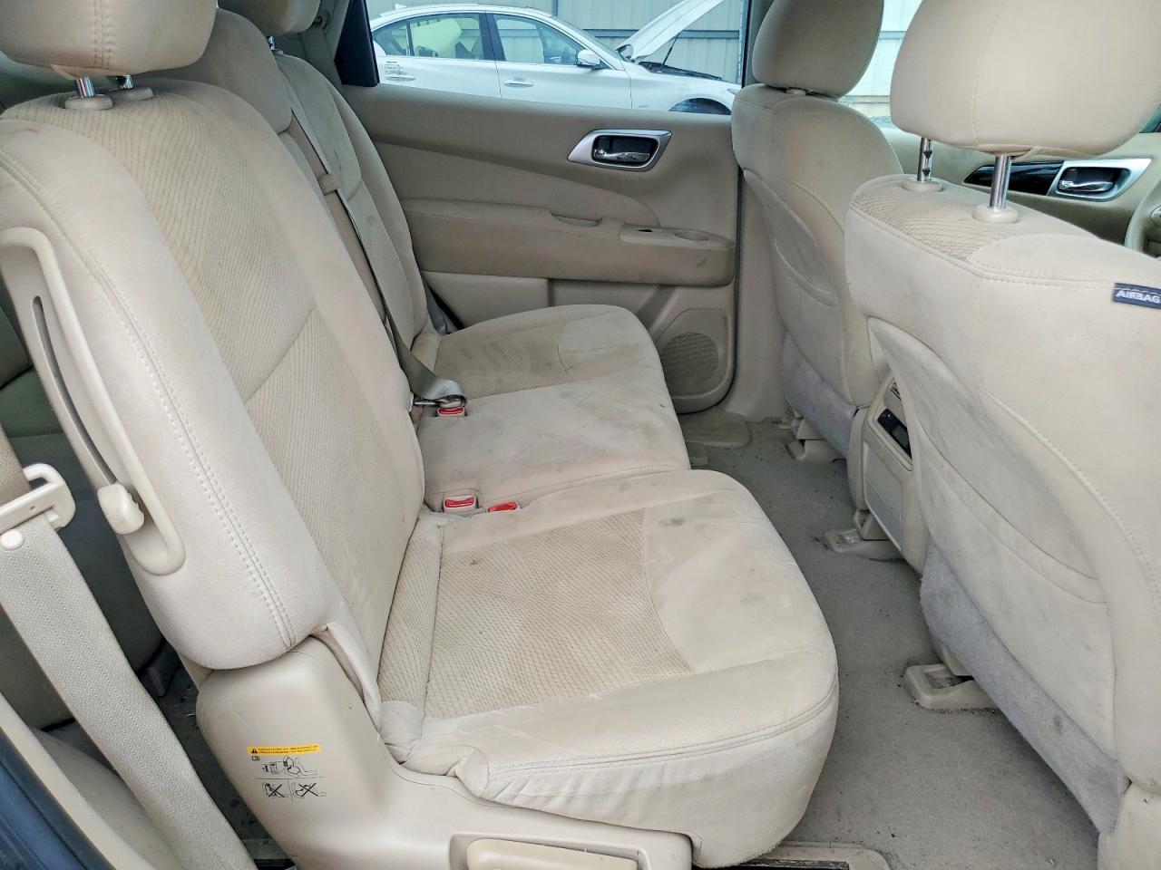 2014 Nissan Pathfinder S - zdjęcie 11