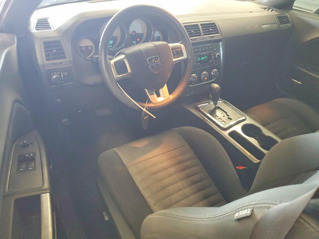 2014 Dodge Challenger Sxt - zdjęcie 8