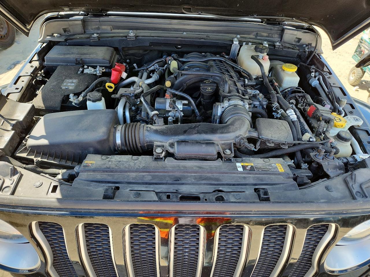 2022 Jeep Wrangler Unlimited Sahara - zdjęcie 12