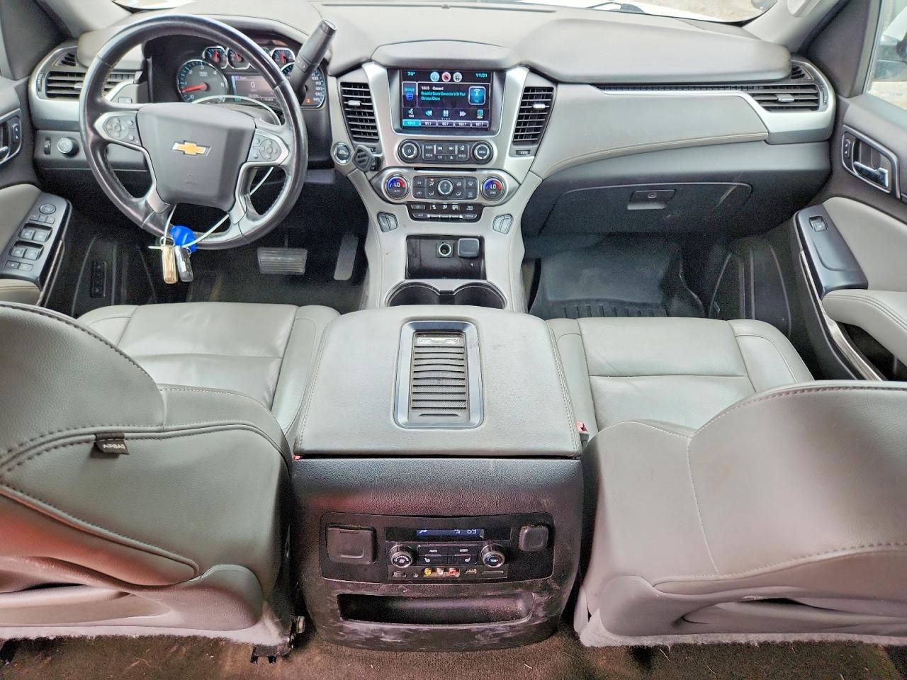 2015 Chevrolet Suburban K1500 Lt - zdjęcie 8