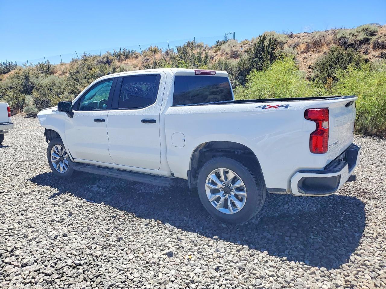 2024 Chevrolet Silverado K1500 Custom - zdjęcie 2