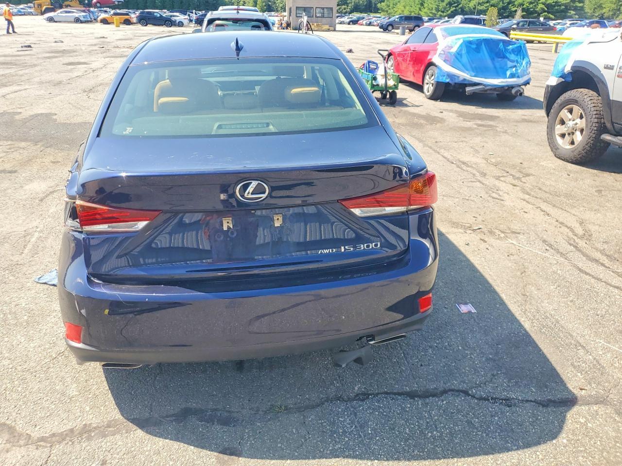 2018 Lexus Is 300 - zdjęcie 6