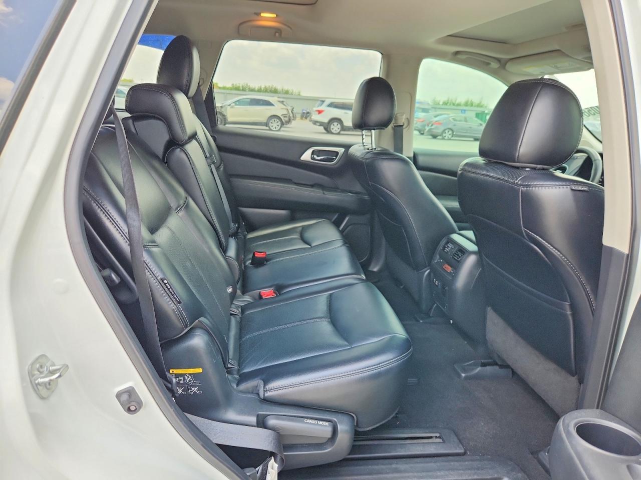 2020 Nissan Pathfinder Platinum - zdjęcie 11