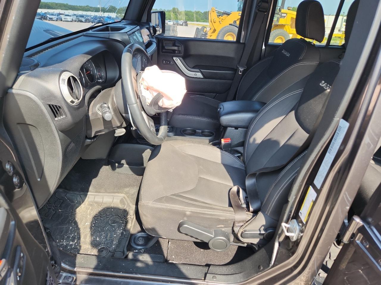 2017 Jeep Wrangler Unlimited Sahara - zdjęcie 7