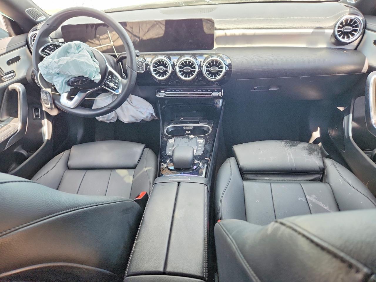 2023 Mercedes-Benz Cla 250 - zdjęcie 8