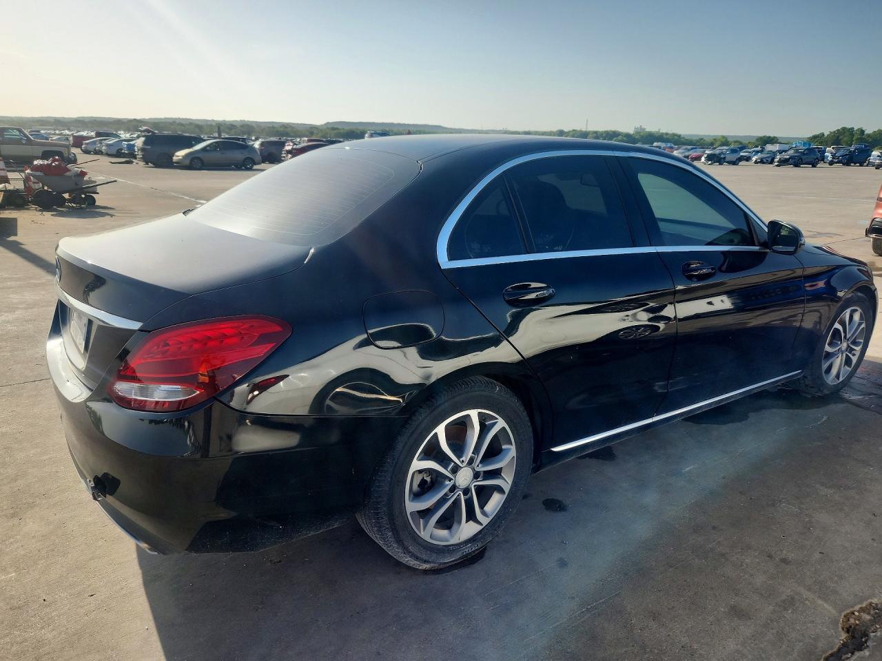 2017 Mercedes-Benz C 300 - zdjęcie 3