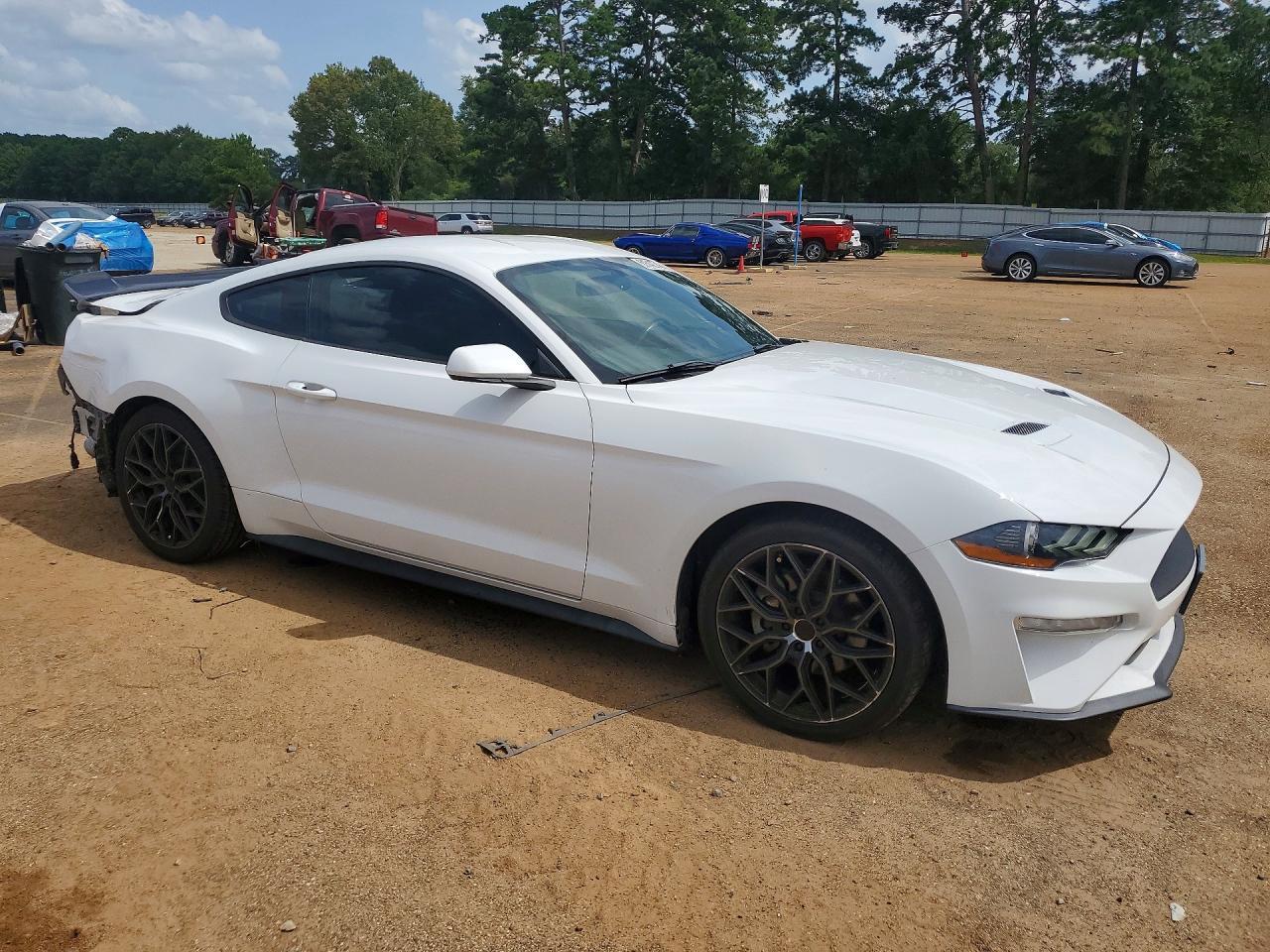 2018 Ford Mustang - zdjęcie 4