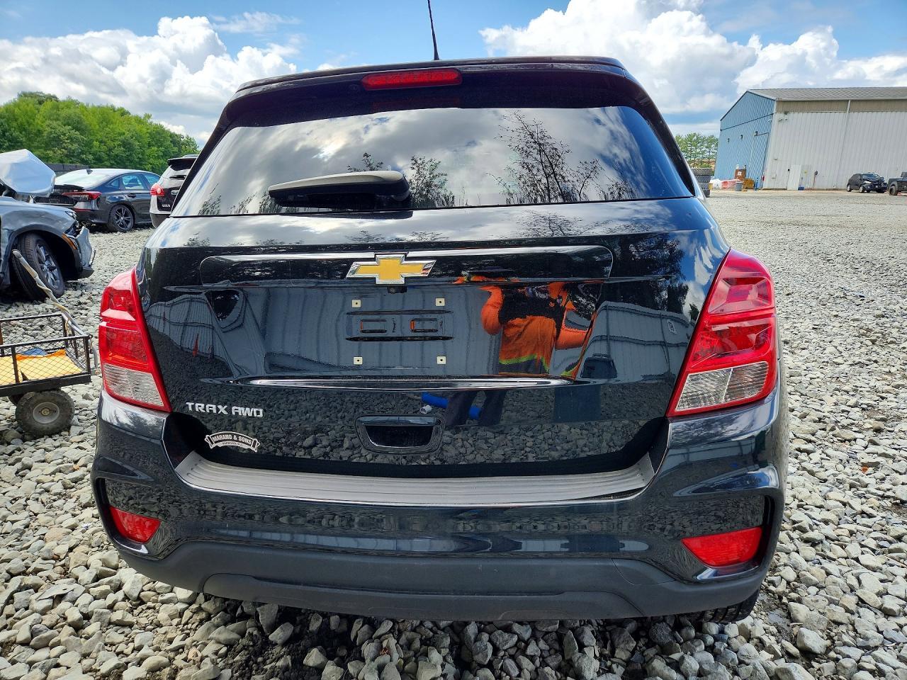 2022 Chevrolet Trax Ls - zdjęcie 6