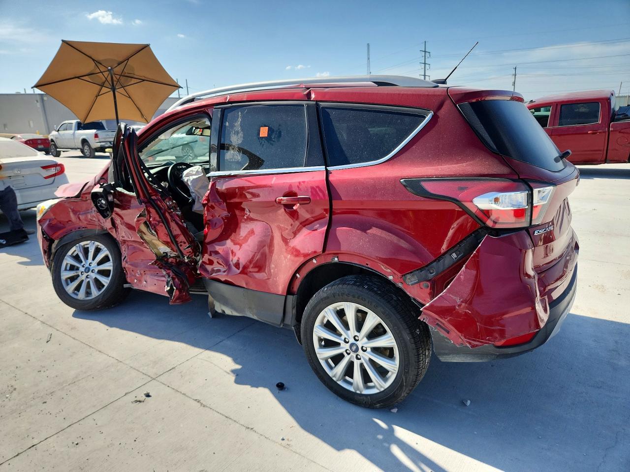 2017 Ford Escape Titanium - zdjęcie 2