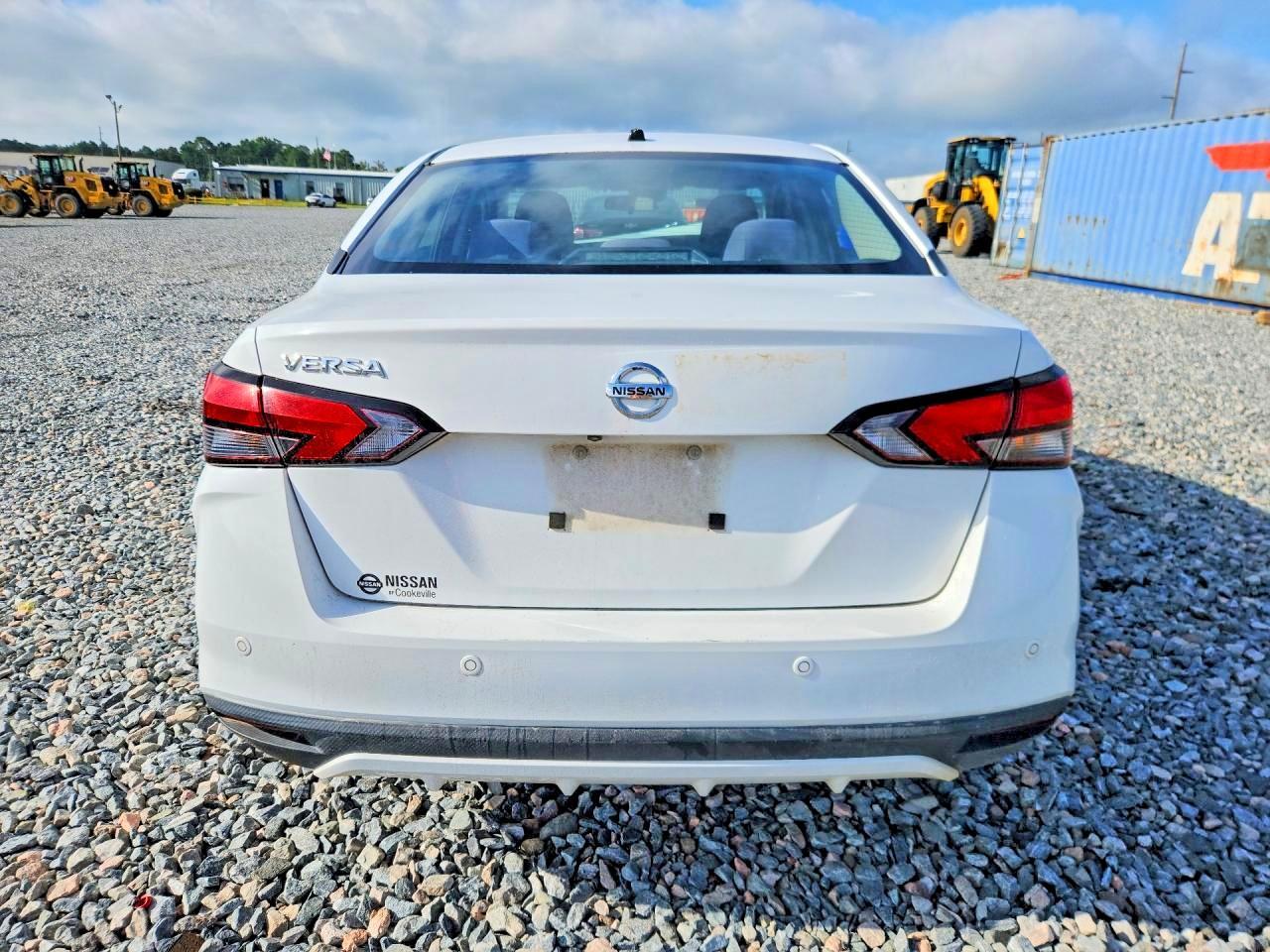 2021 Nissan Versa S - zdjęcie 6