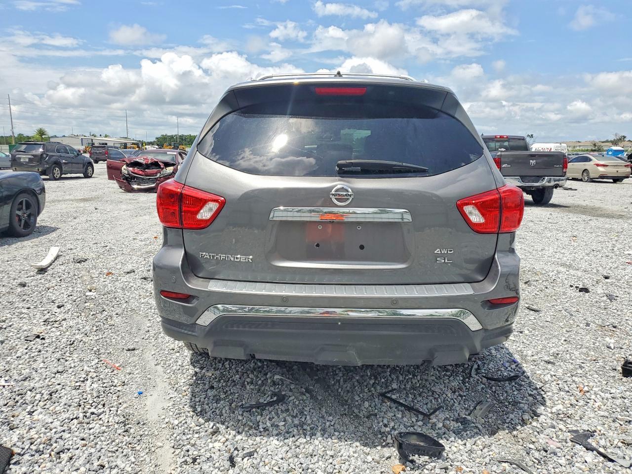 2018 Nissan Pathfinder Sl - zdjęcie 6