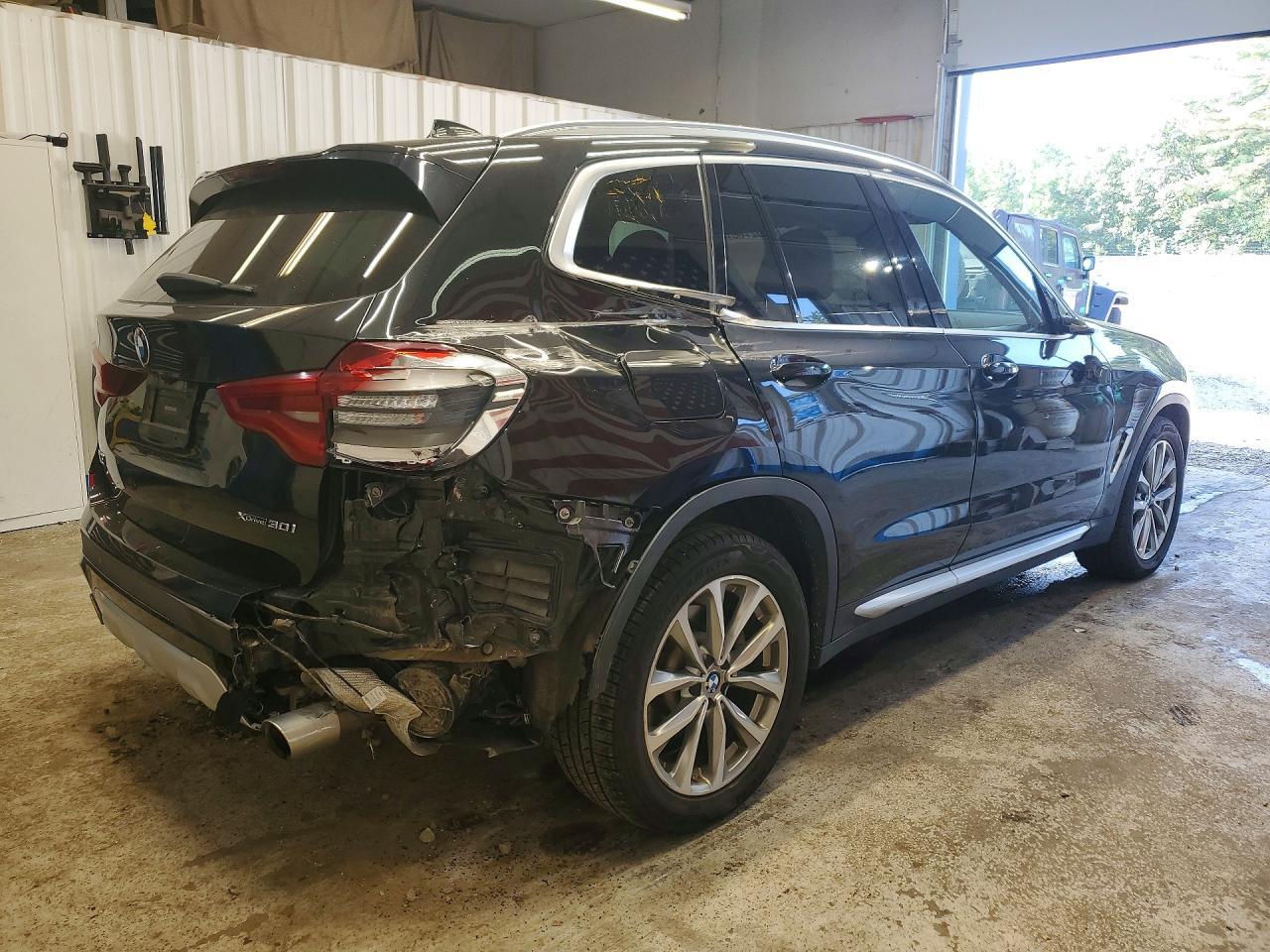 2018 BMW X3 xDrive30I - zdjęcie 3