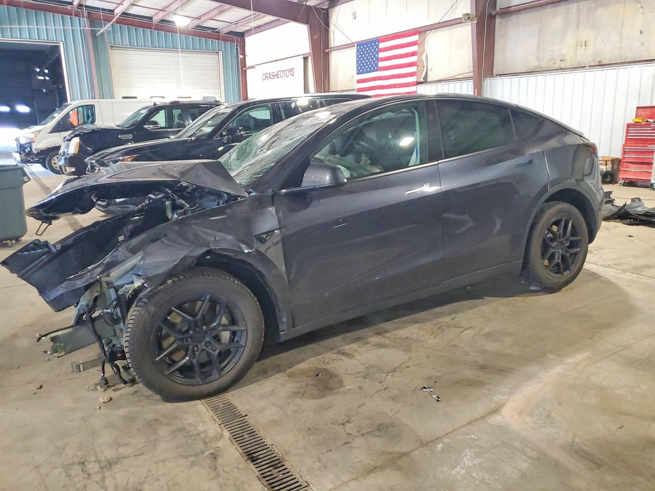 2024 Tesla Model Y - zdjęcie główne