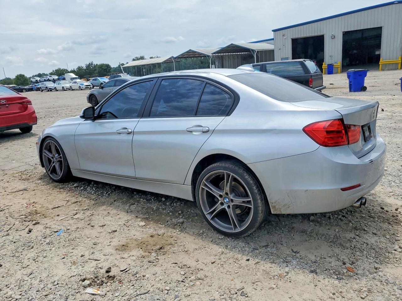2014 BMW 328 I - zdjęcie 2
