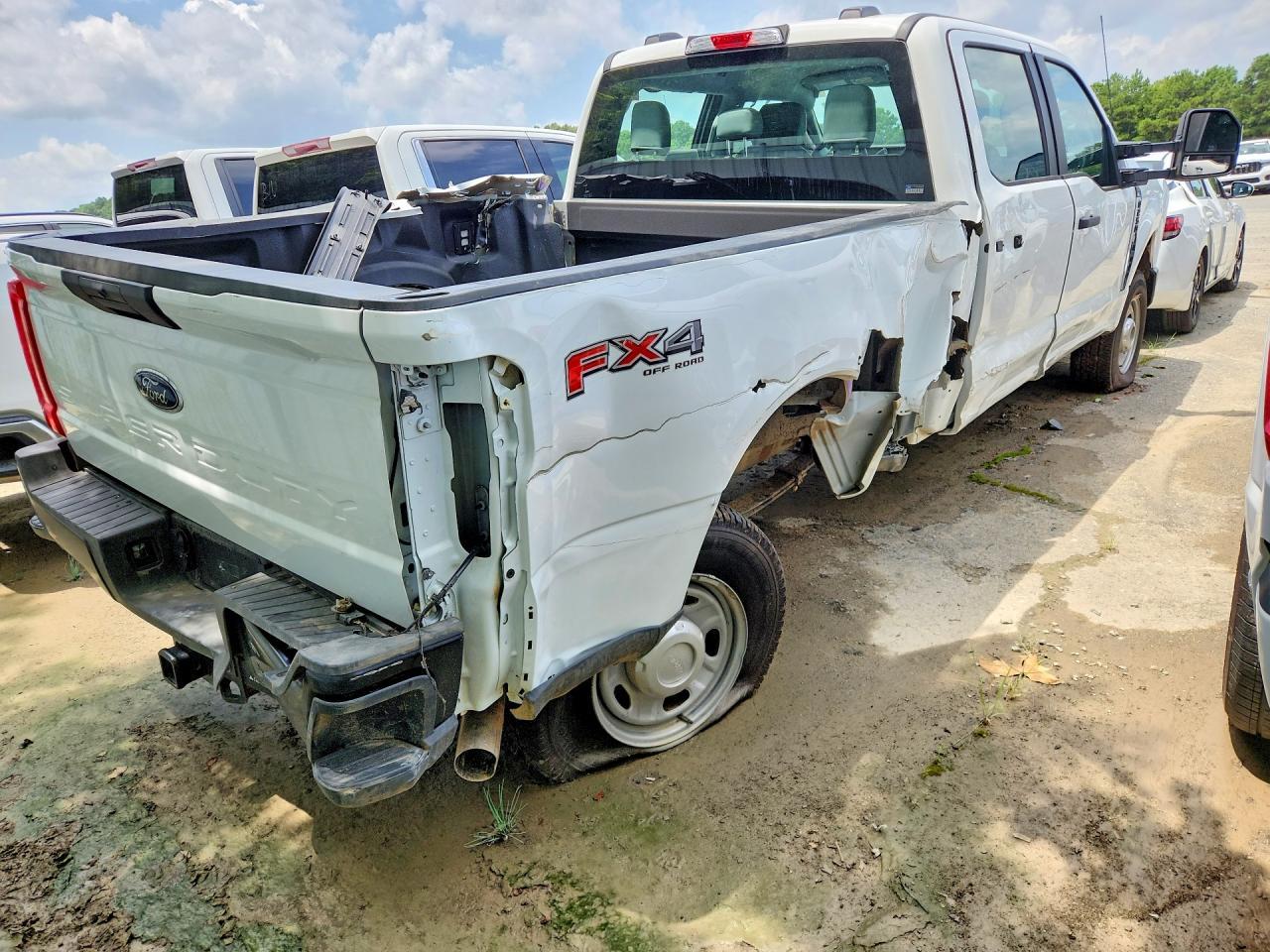 2026 Ford F250 Super Duty - zdjęcie 3