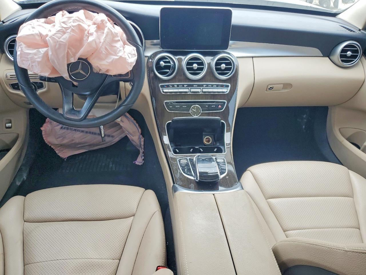 2018 Mercedes-Benz C 300 4Matic - zdjęcie 8