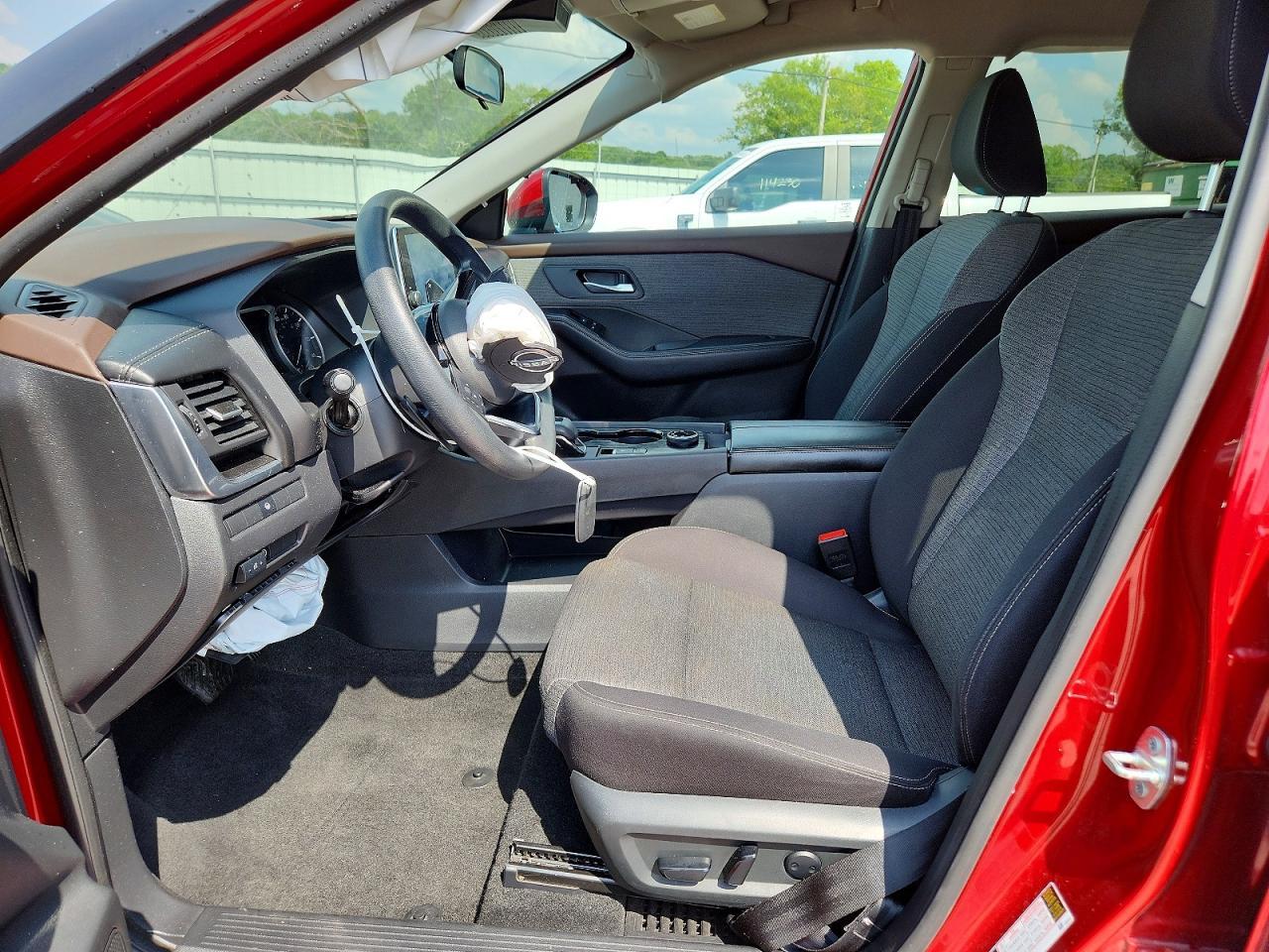 2023 Nissan Rogue Sv - zdjęcie 7