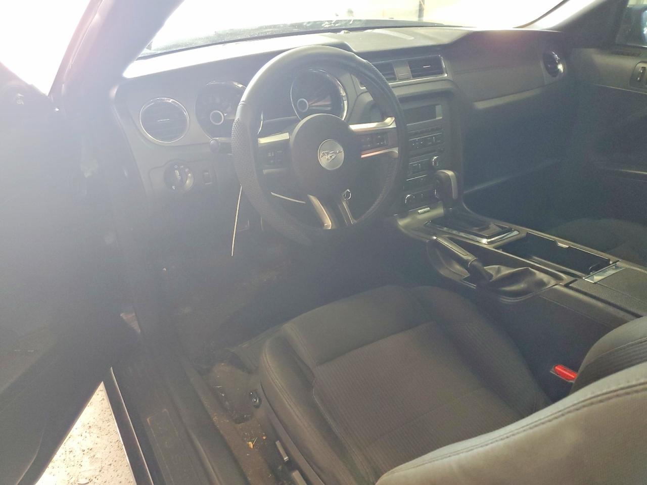 2014 Ford Mustang - zdjęcie 8