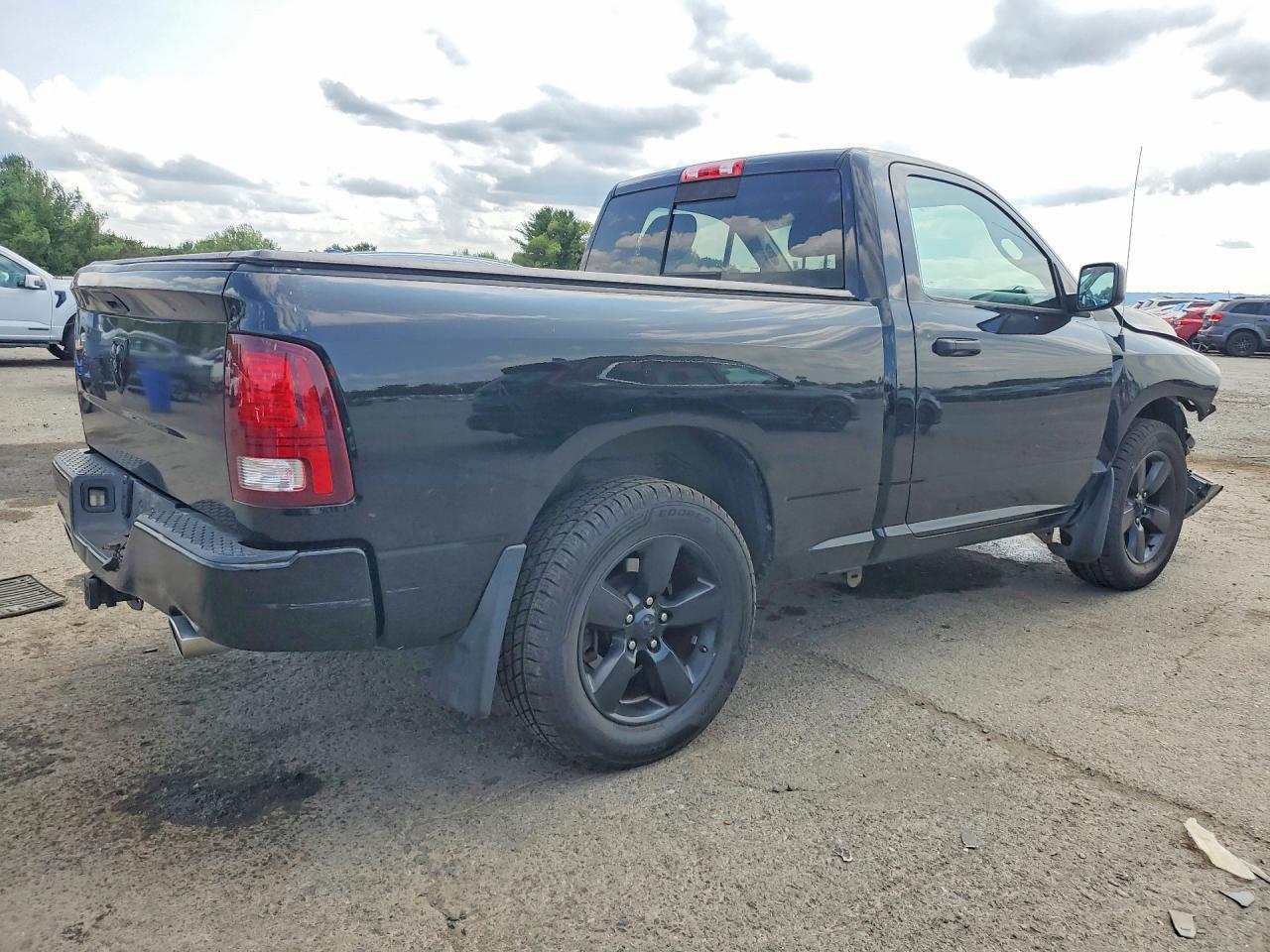 2014 Ram 1500 St - zdjęcie 3