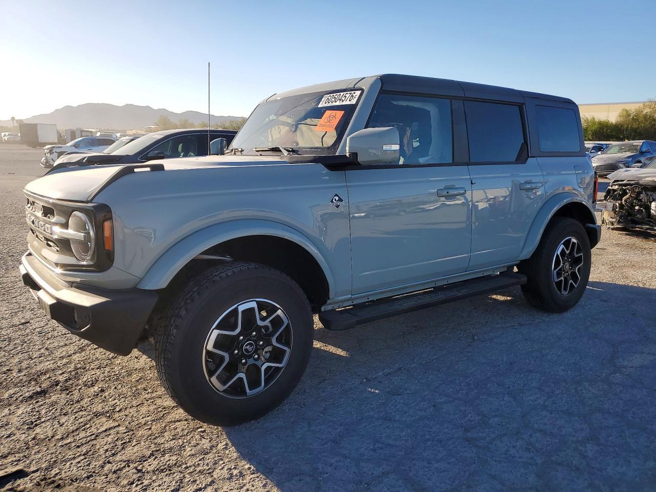 2023 Ford Bronco Base - zdjęcie główne