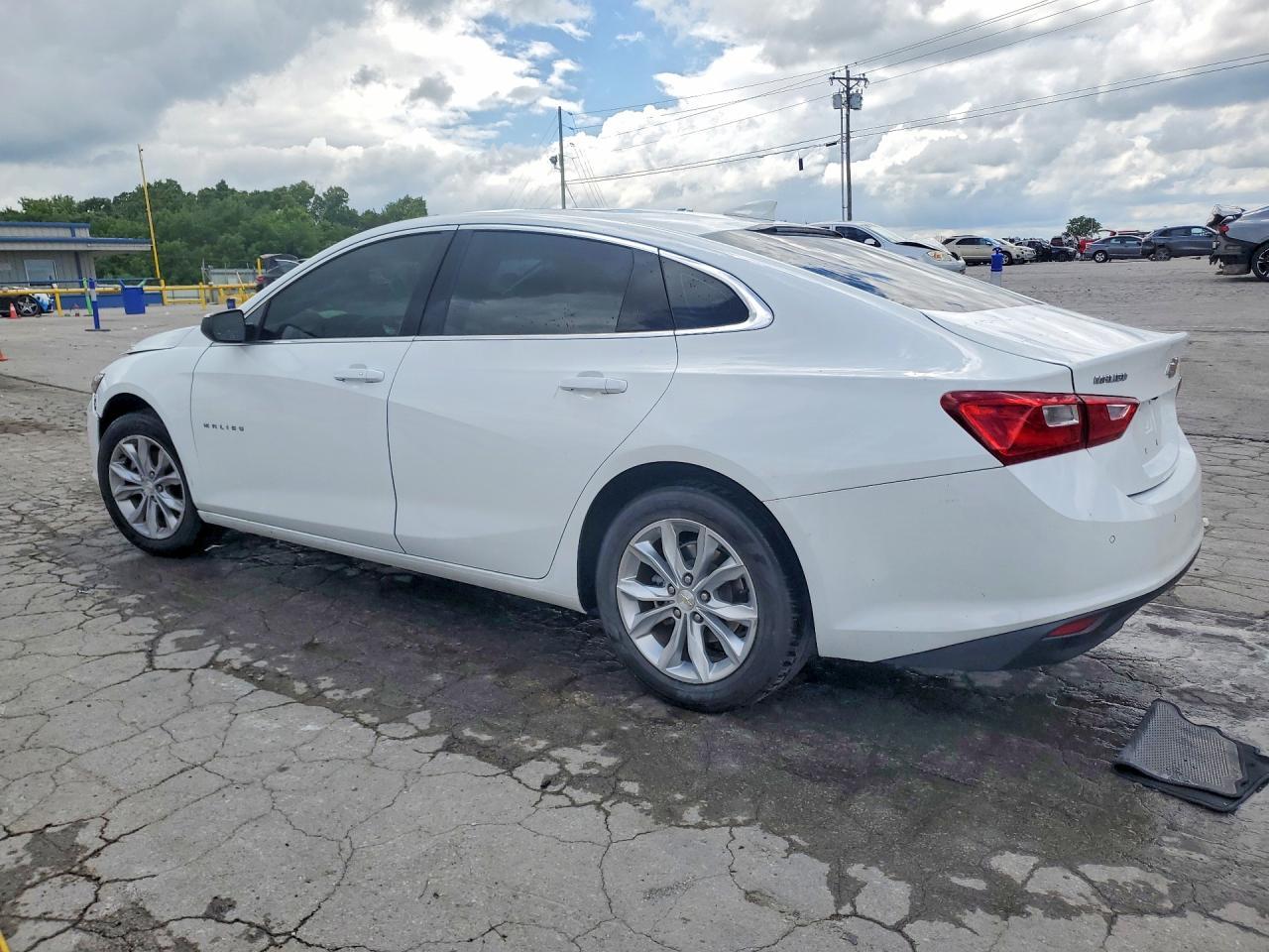 2024 Chevrolet Malibu Lt - zdjęcie 2