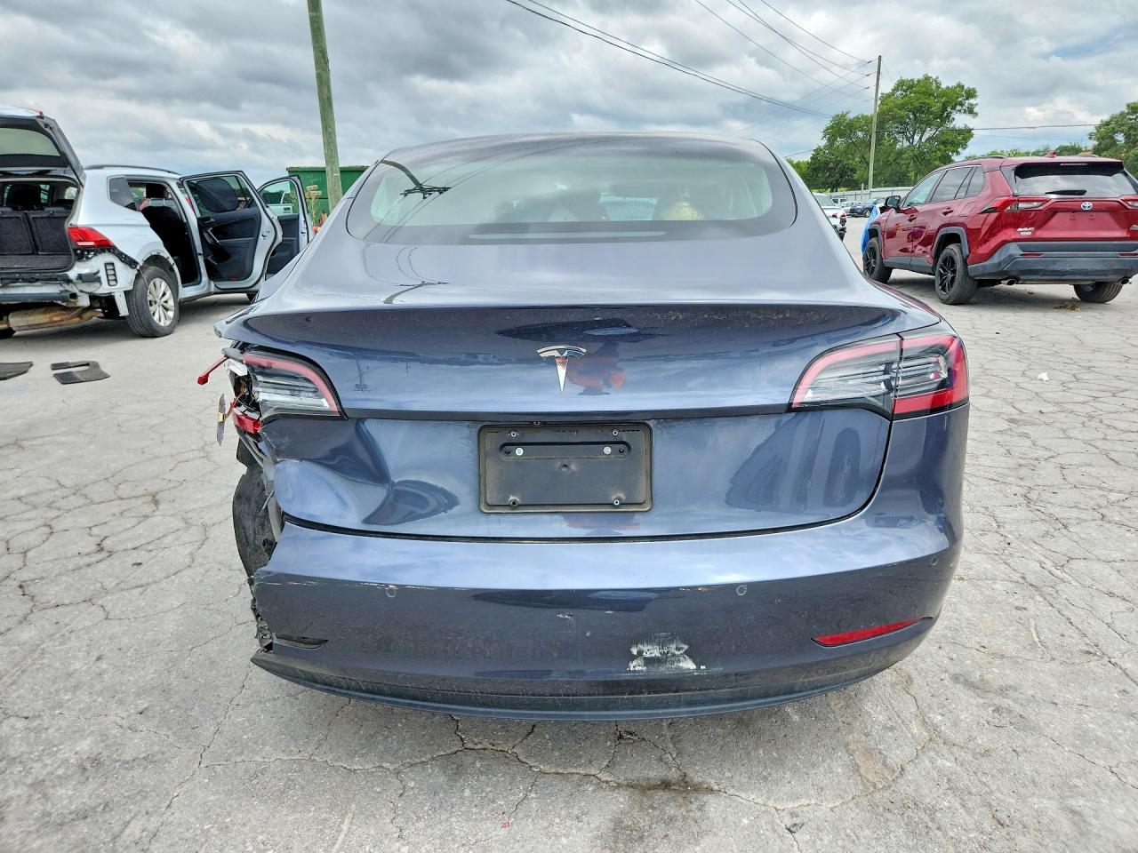 2020 Tesla Model 3 - zdjęcie 6