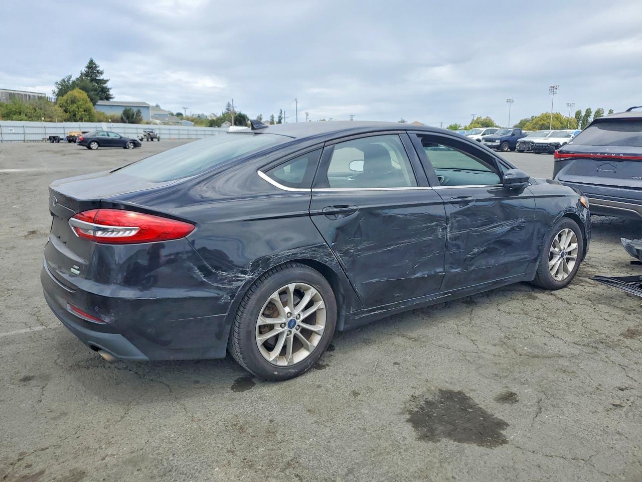 2019 Ford Fusion Se - zdjęcie 3