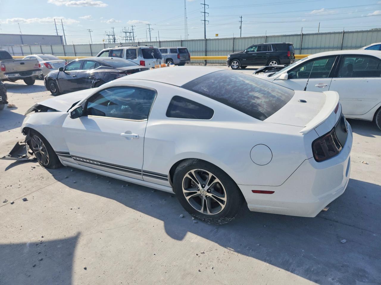 2014 Ford Mustang - zdjęcie 2