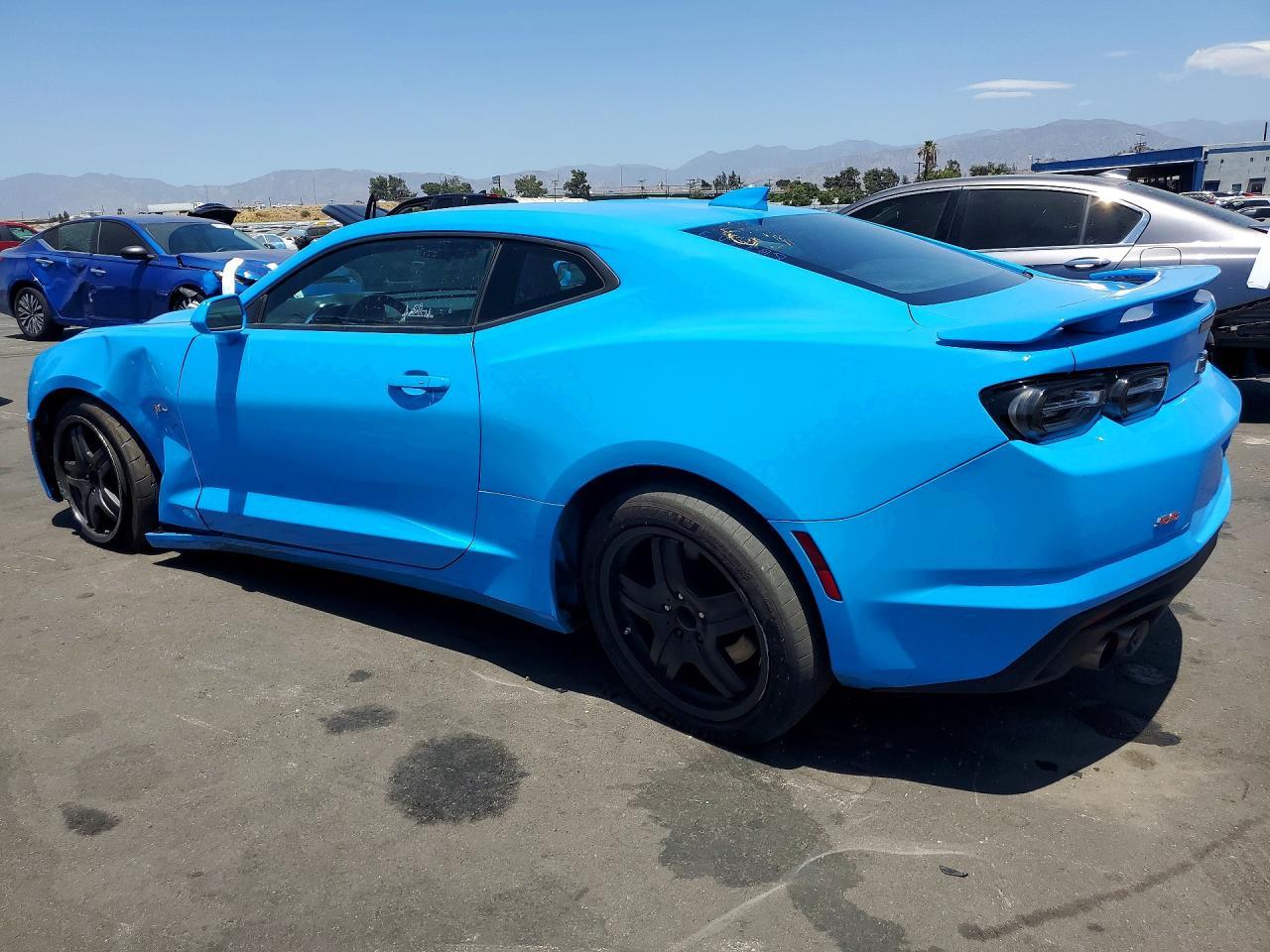 2023 Chevrolet Camaro Lt1 - zdjęcie 2