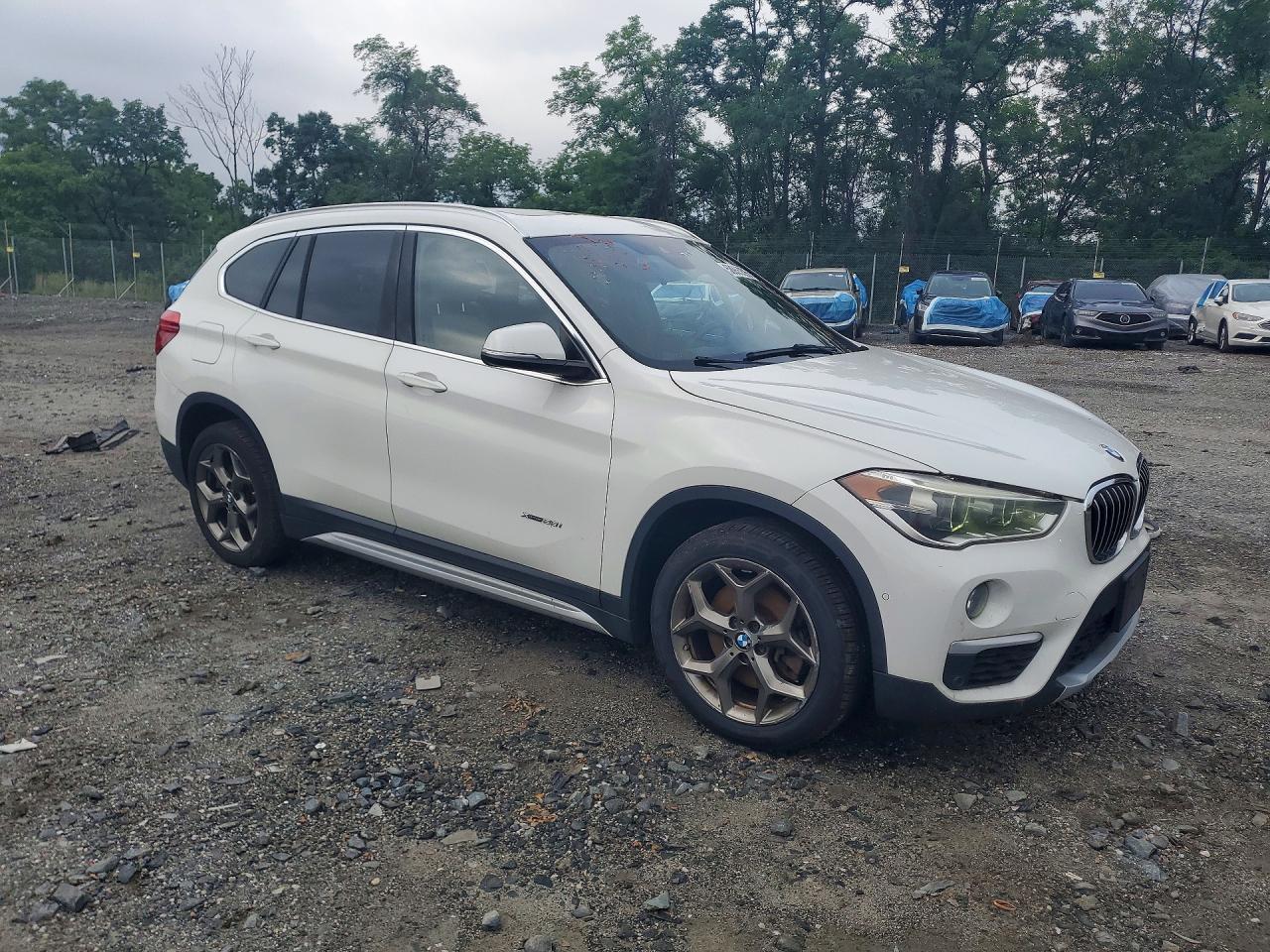 2016 BMW X1 xDrive28I - zdjęcie 4