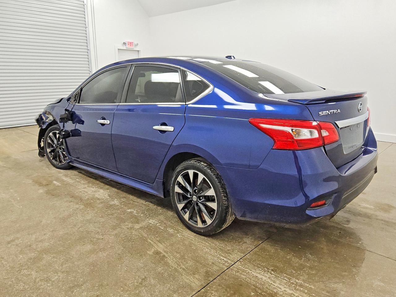 2019 Nissan Sentra Sr - zdjęcie 2