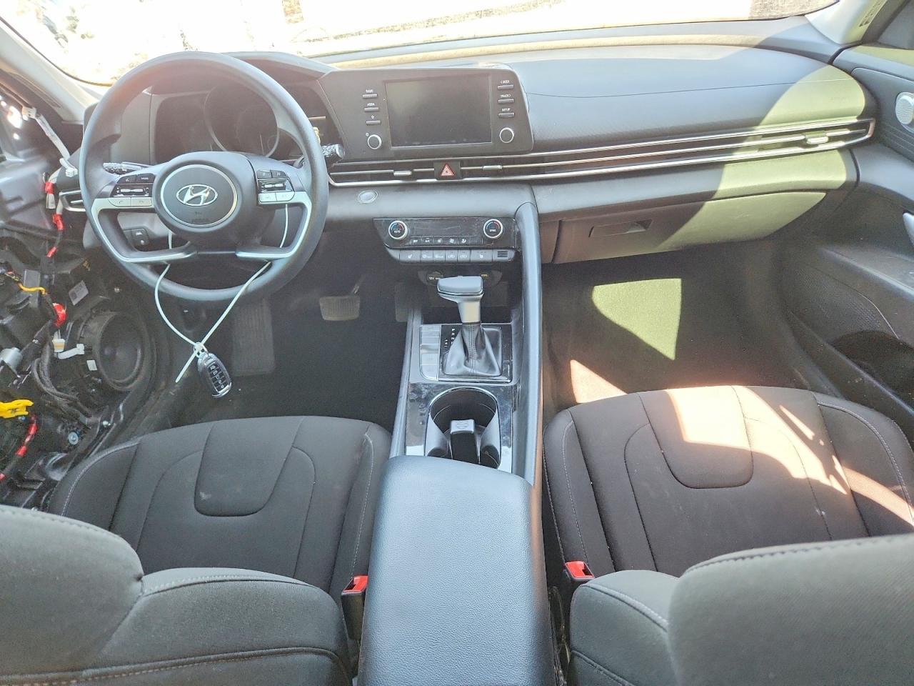 2023 Hyundai Elantra Blue - zdjęcie 8
