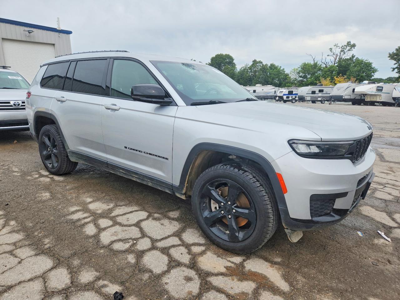 2023 Jeep Grand Cherokee L Laredo - zdjęcie 4