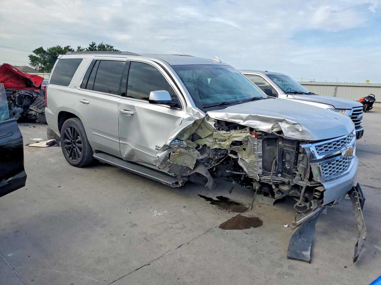 2018 Chevrolet Tahoe C1500 Lt - zdjęcie 4