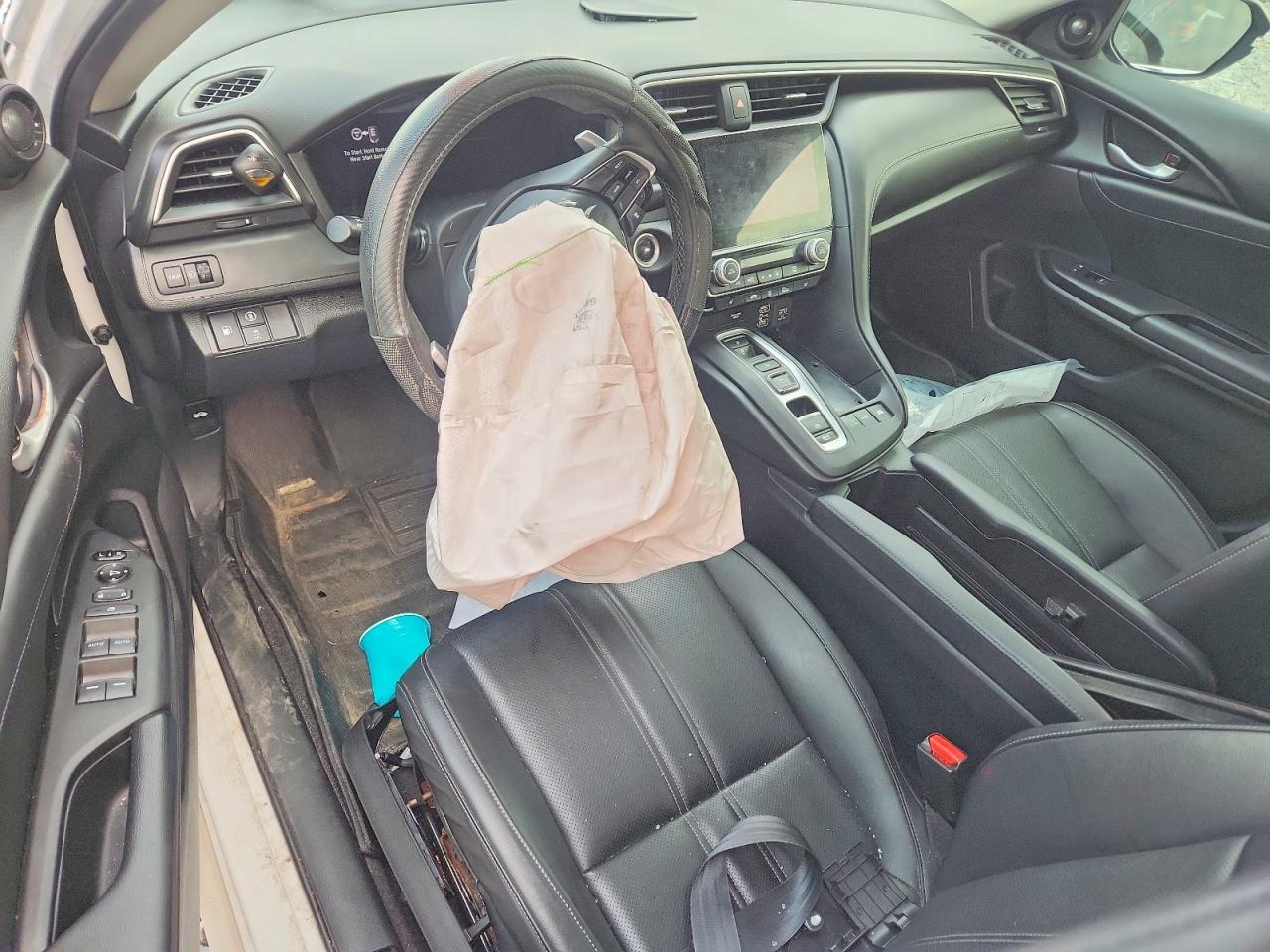 2022 Honda Insight Touring - zdjęcie 8