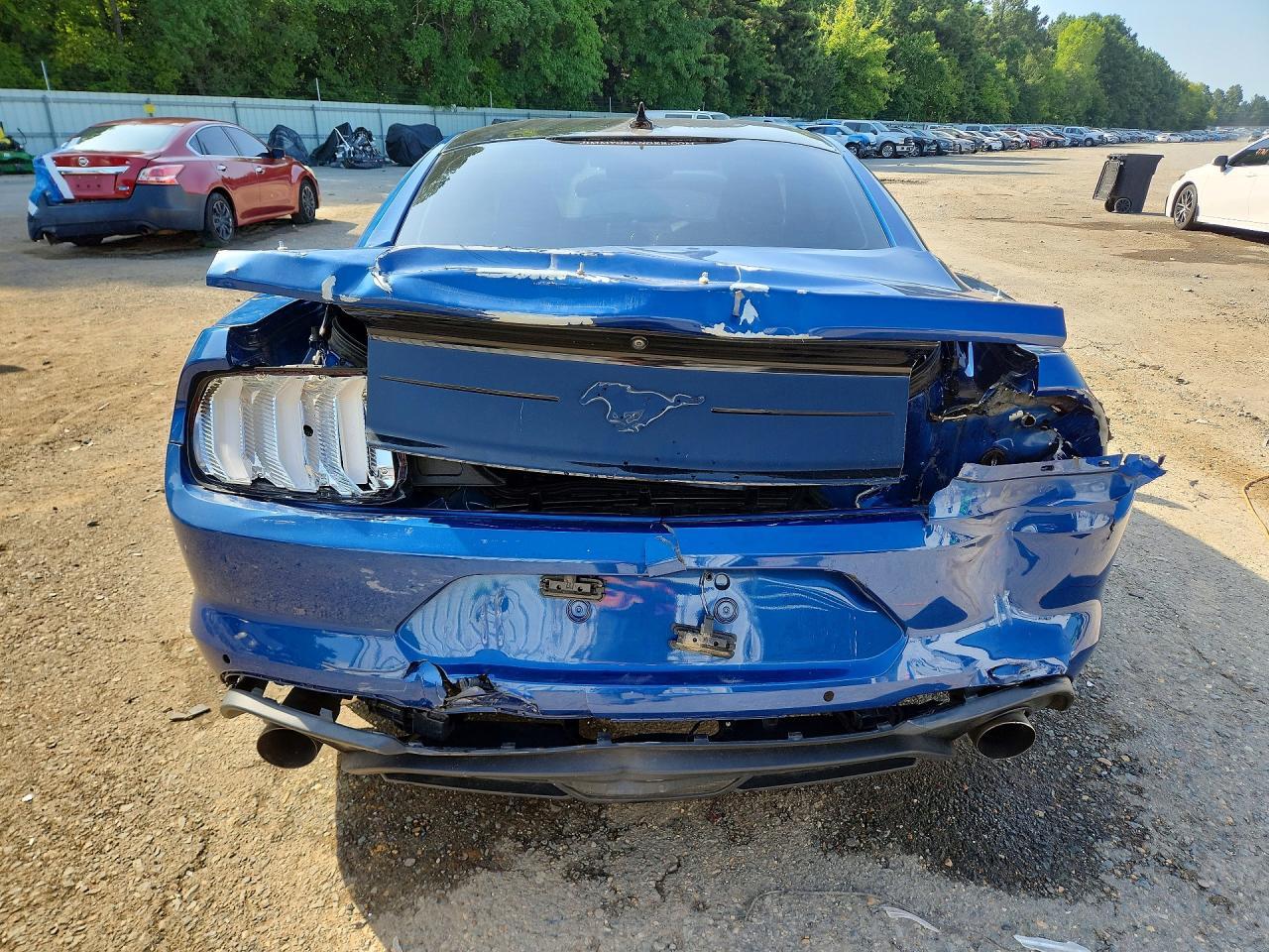 2022 Ford Mustang - zdjęcie 6