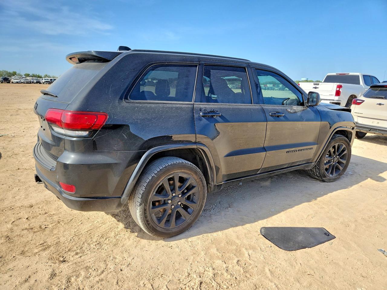 2019 Jeep Grand Cherokee Laredo - zdjęcie 3