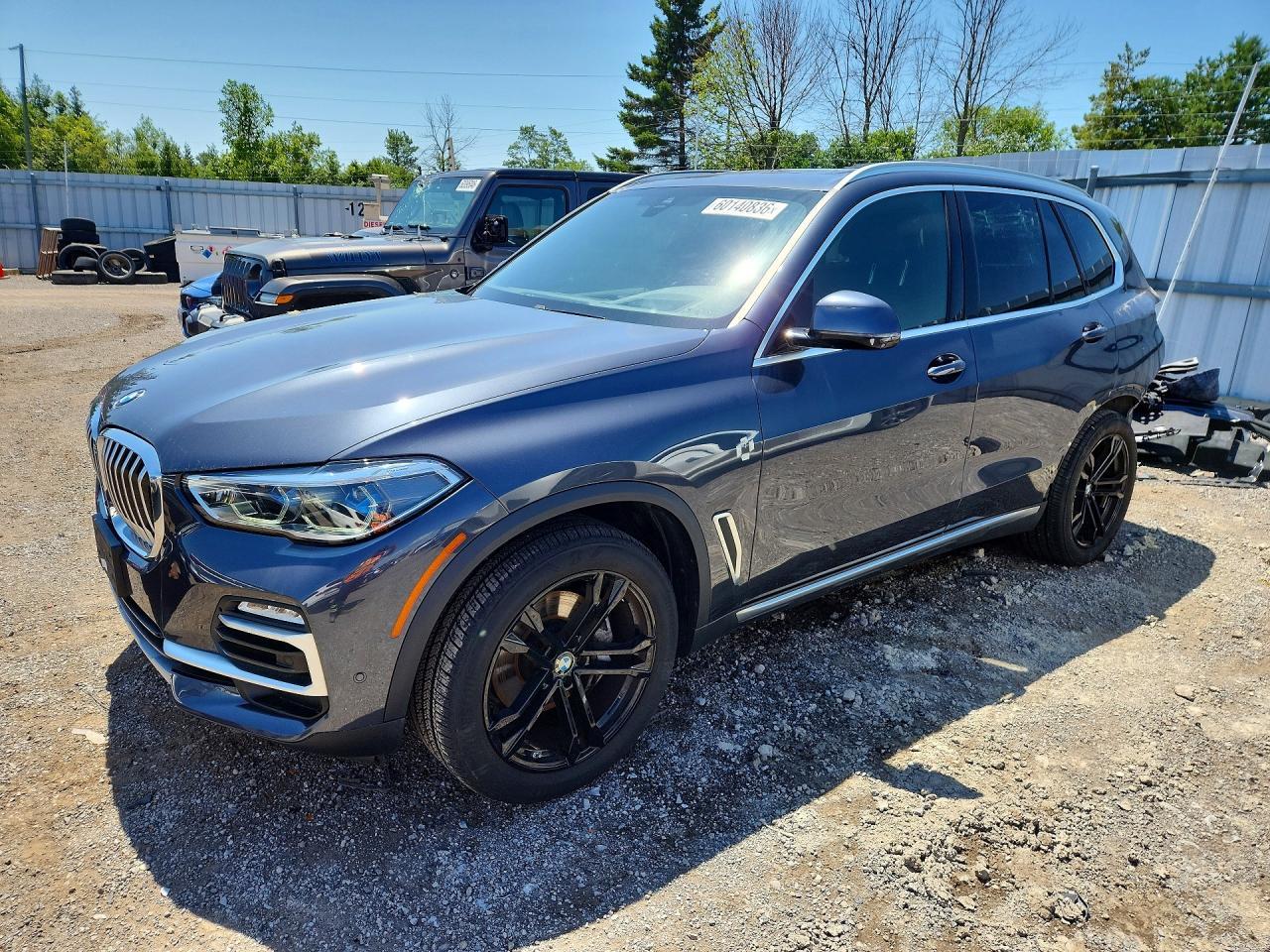 2021 BMW X5 xDrive40I - zdjęcie główne