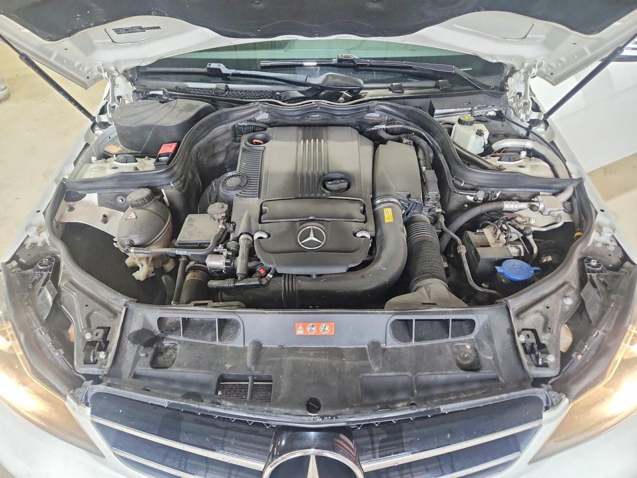 2015 Mercedes-Benz C 250 - zdjęcie 11