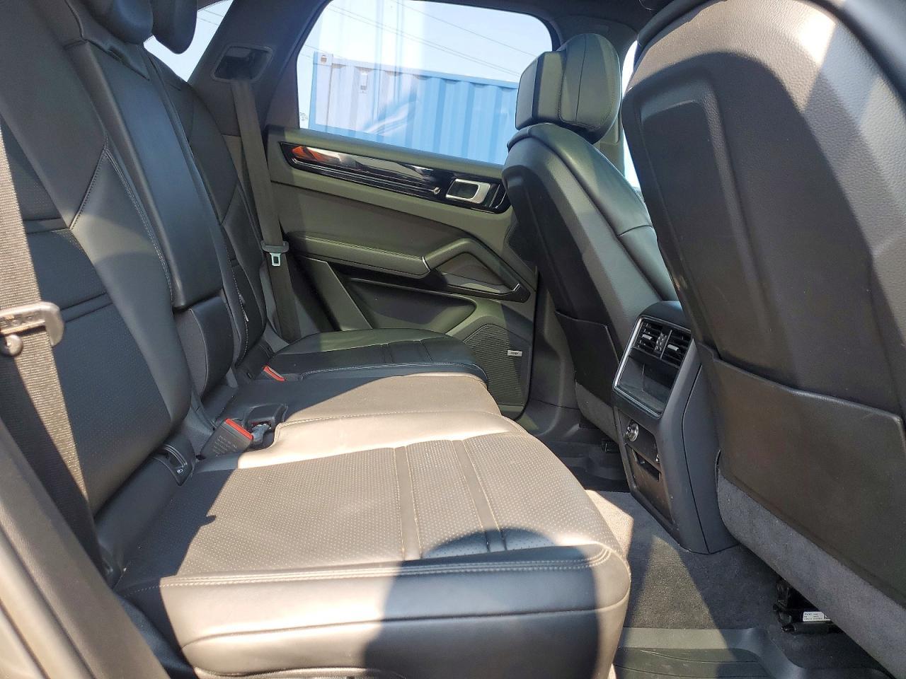 2020 Porsche Cayenne - zdjęcie 11