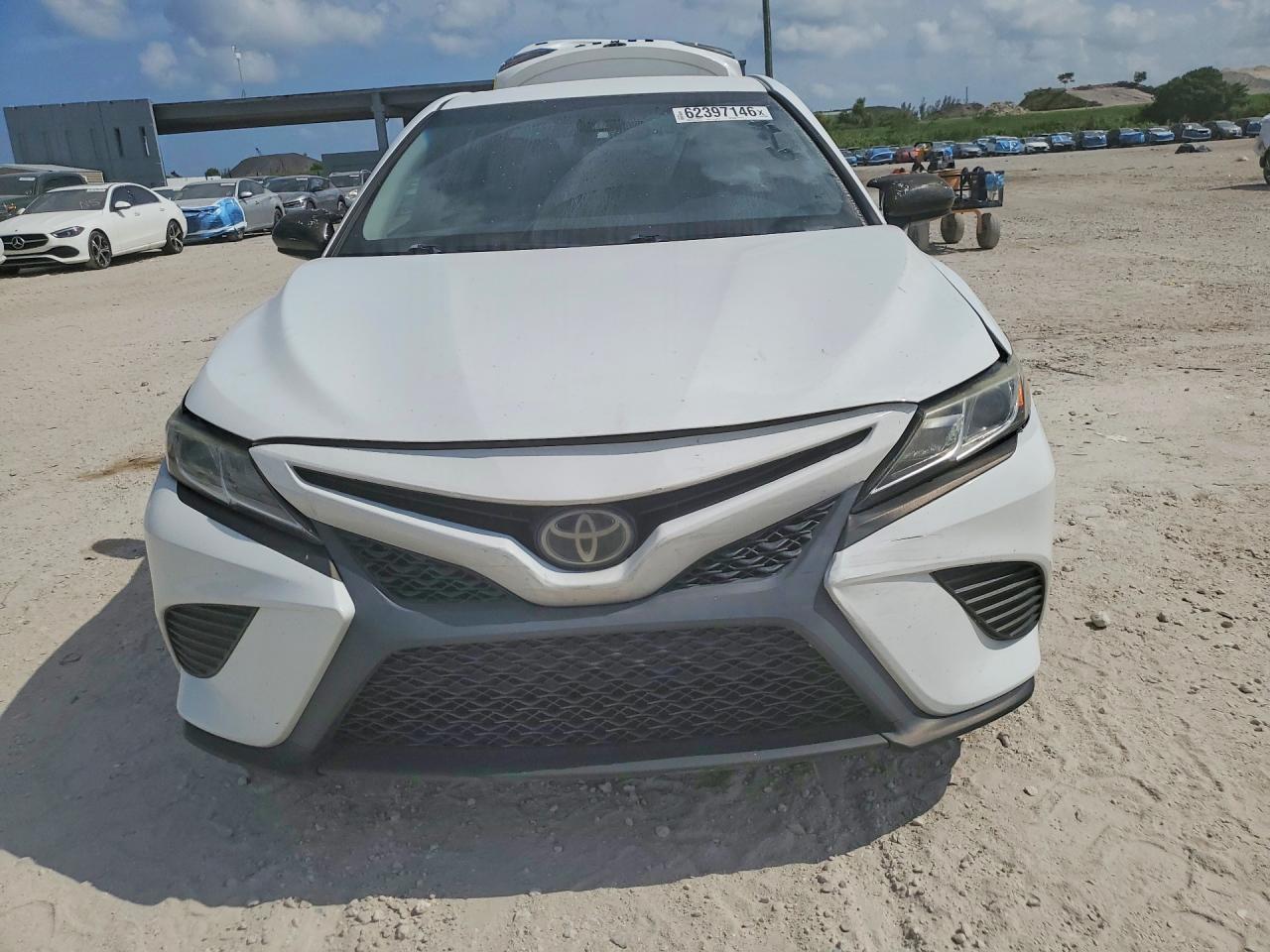 2018 Toyota Camry Se - zdjęcie 5