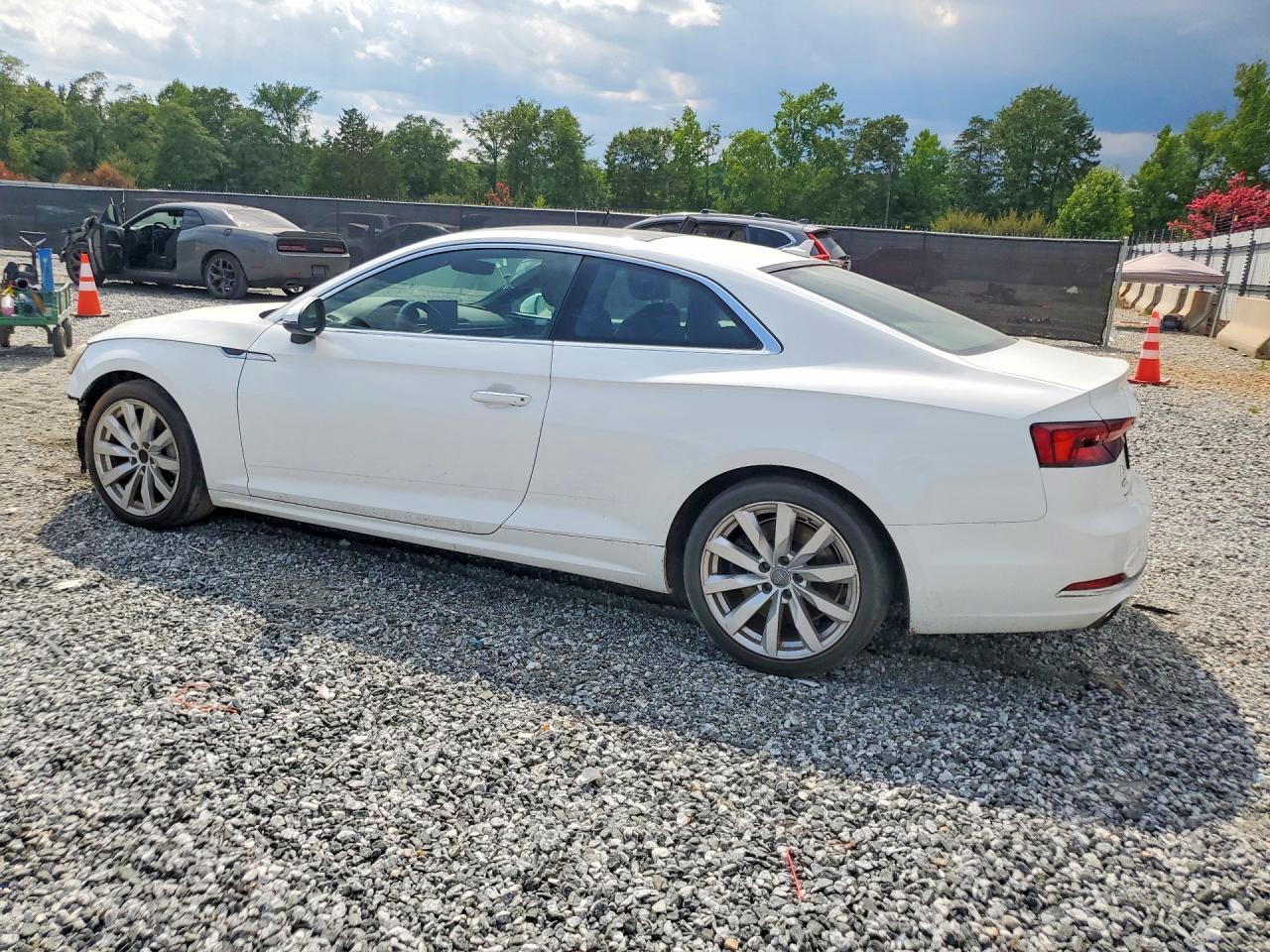 2018 Audi A5 Premium - zdjęcie 2