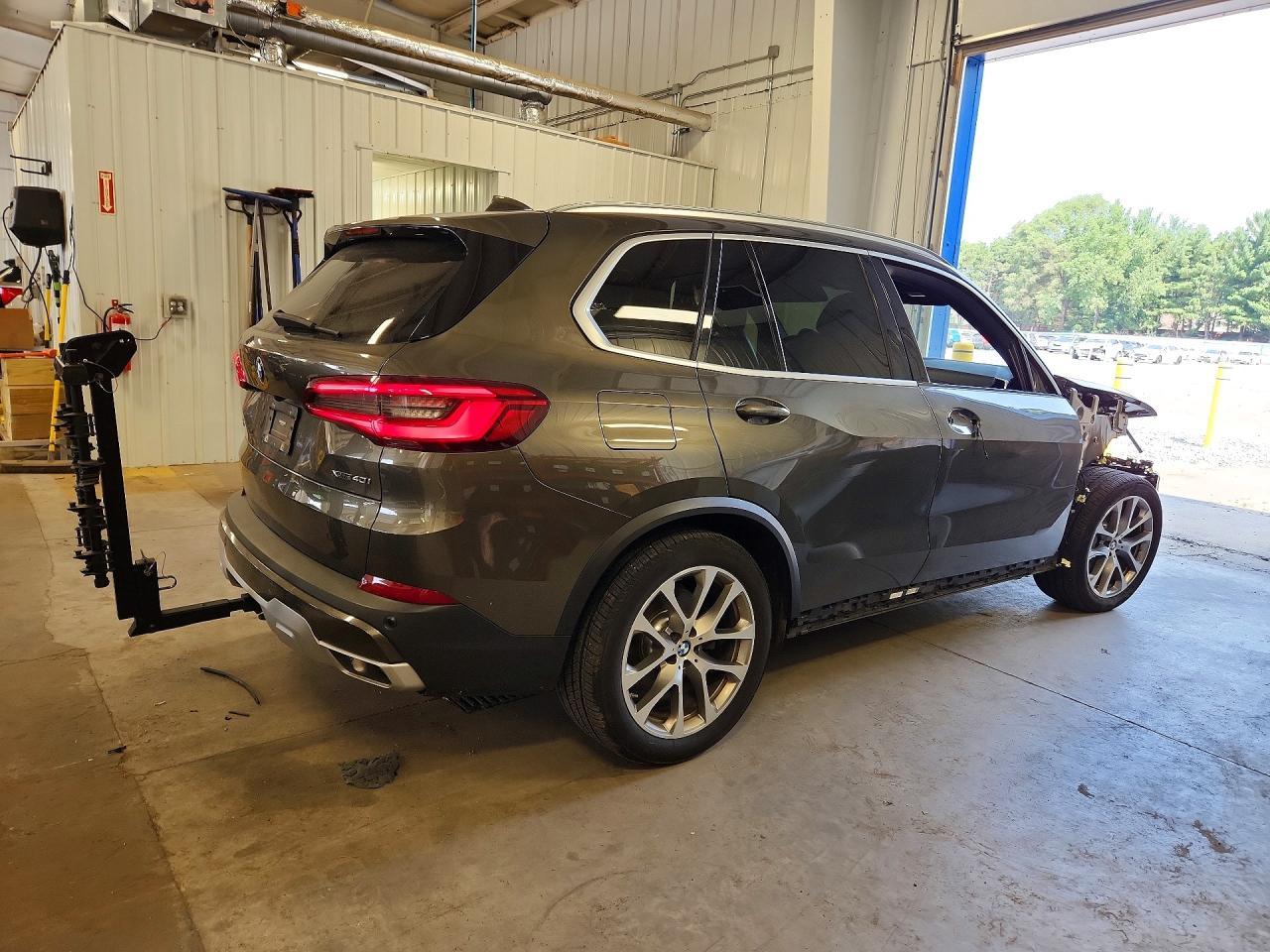 2020 BMW X5 xDrive40I - zdjęcie 3