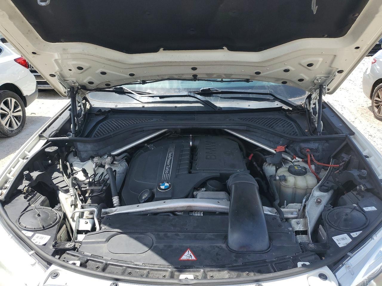 2016 BMW X5 xDrive35I - zdjęcie 11